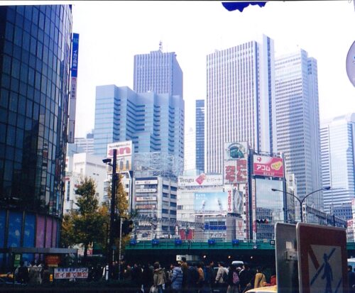 新宿駅西口のビル群